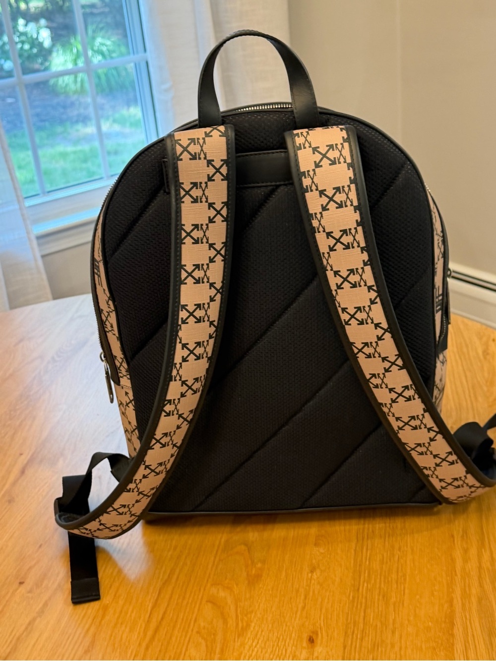 Off-White Brand Back Pack - authentic and an excellent condition - Picture 5 of 12